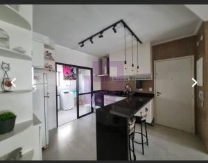 Apartamento Praia das Pitangueiras - Condomínio Golden Tower