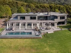 Te Punga Lodge - Whangapoua Beach Luxury Villa - Whangapoua