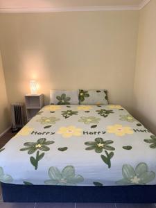 Prime location bedroom