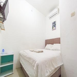 Ariska Room near Alun Alun Jombang RedPartner