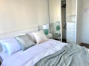 Entire Unit Rental at Bondi Beach-StayBay
