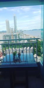 Beautiful 2 Bedroom Seaview Jomtien 18th floor 78sqm พัทยา