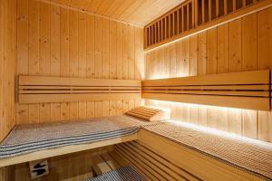 Hale Kotsubo KARAOKE&SPA