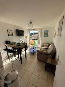 T2 cabine tout équipé, 300m mer - La Favière