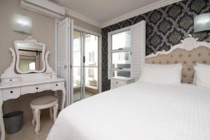 15 Glitter Bay Umhlanga Rocks Beachfront