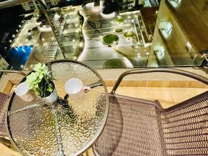 Kuching City Center Riverine Apartment With Balcony and Garden View