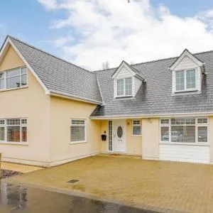 Cysgod Y Dyffryn - Luxury holiday cottage sleeping 8, Hot Tub available - Llanllyfni