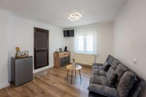 Central House by Amelie