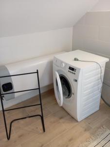 Apartment Vadrózsa, Privatgarten mit Seeblick