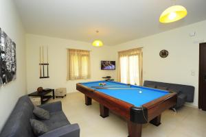 Villa Orsalia – Family Villa with Billiard