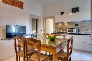 Ridolfi Apartment by Mamo Florence