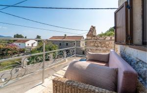3 Bedroom Beautiful Apartment In Ugljan 