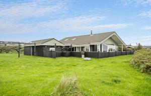 Stunning Home In Løkken With Wifi