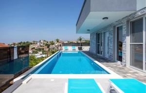 Cozy Apartment In Podstrana With Wifi