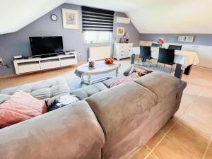 Modern Loft with 2 bedrooms near Sint Truiden