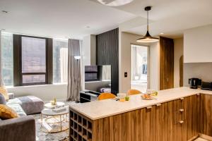 City Suite 906