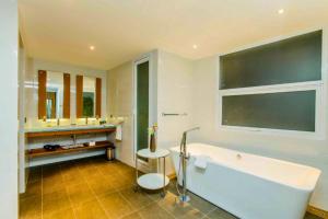 Peshala 2 BR Private Pool Villa ZN225