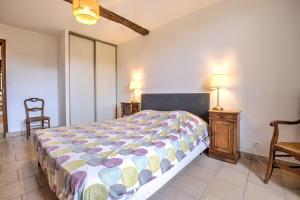 Maisons de vacances Villa avec piscine a la campagne : photos des chambres