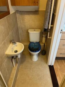 7a Sir Alf Ramsey Way