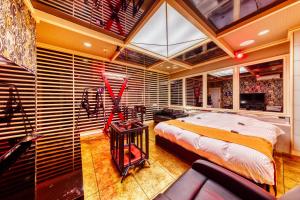 HOTEL ABnormal (Adult Only)