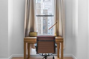 Blueground Midtown gym elev nr Grand Central NYC-1479