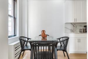 Blueground Midtown gym elev nr Grand Central NYC-1479