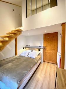 220m apartment with terrace for 14 people
