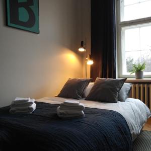 Prime City Centre Studio Apartment with Park View