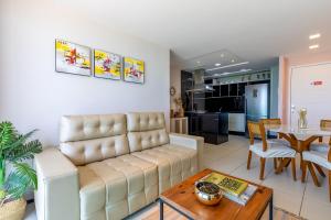 Modern Beachfront Apartment w. Magnificent Seaview