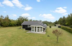 Lovely Home In Strandby With Wifi