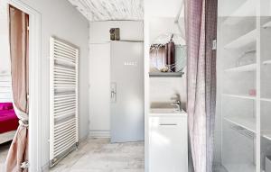 Maisons de vacances Cozy Home In Lamotte Du Rhone : photos des chambres