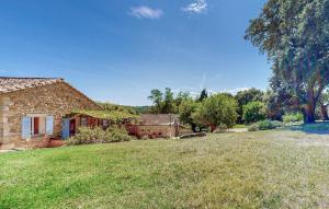 Maisons de vacances Awesome Home In Bollene With Wifi : photos des chambres
