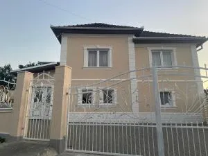 Cincis Hause - 辛西斯