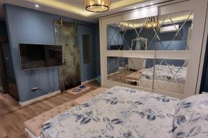 New Cairo Luxurious Apartment with Wide Garden View