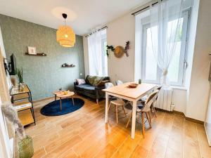 NEW Élégance et Confort face à la gare Parking