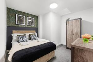 Prestige Stays Cardiff Spacious 3-Bedroom Apartment with Private Garden near Cardiff University & Heath Hospital