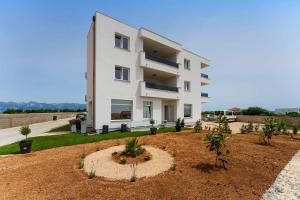 Sea View Apartments Ryta