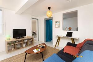 Labreuvoir cosy proche grand bassin avec clim