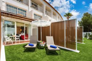 Superior Twin Room room in Hotel Playasol Cala Tarida