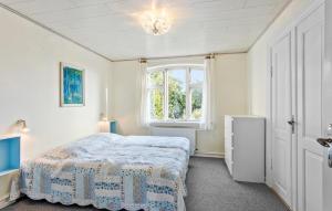 6 Bedroom Beautiful Home In Ærøskøbing