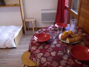 Chalet cosy aux pieds des pistes, proche commerces, Méribel Mottaret - FR-1-355-131