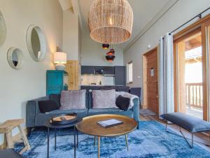 Superbe chalet duplex 3* avec prestations hôtelières, pied de pistes, parking, wifi - FR-1-356-378