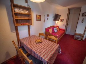 Appartements Appartement cosy, 100m des pistes, balcon, casier a skis, quartier calme, proche commerces - FR-1-356-327 : photos des chambres