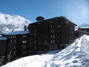 Charmant appartement avec ascenseur et casier à ski, idéal pour 4 personnes à Méribel - FR-1-355-59
