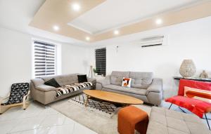 Maisons de vacances 4 Bedroom Cozy Home In Codolet : photos des chambres