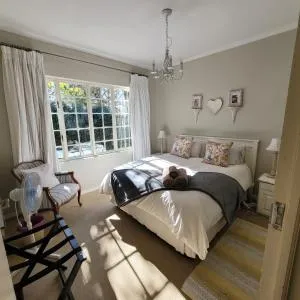 AppleBee Guest Cottages - Grahamstown