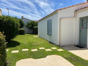 Maison La Rabouillère avec jardin arboré