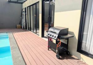 Cottonwood Salvia - Jacuzzi Pool BBQ Pingpong