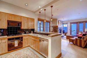 Villa Montane 111 by East West Hospitality