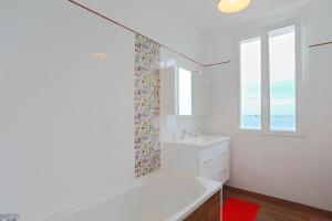 Maisons de vacances Maison face mer acces direct plage : photos des chambres